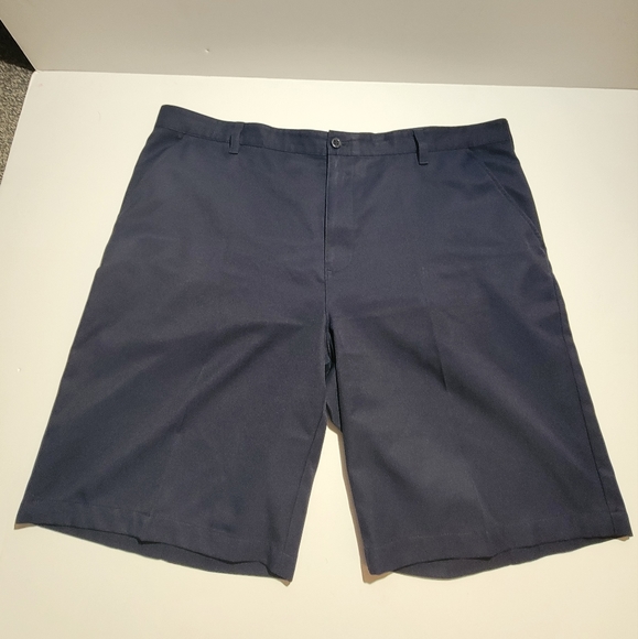 Izod golf shorts - Picture 1 of 3
